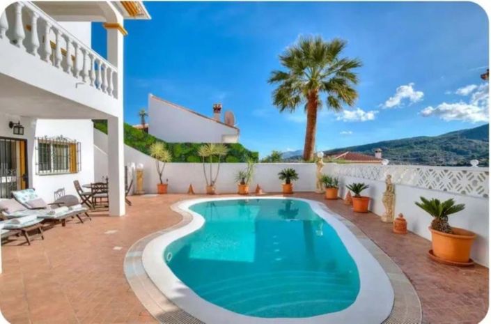 Image No.6-Villa de 4 chambres à vendre à Marbella
