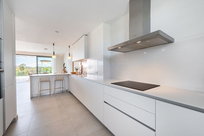 Image No.10-4 Bed Semi-Detached for sale