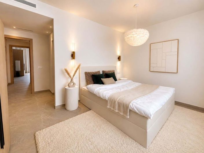 Image No.12-4 Bed Townhouse for sale