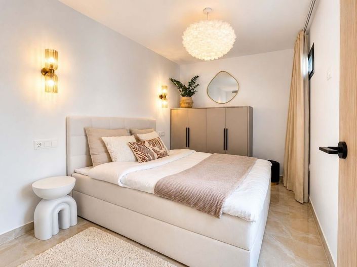 Image No.8-4 Bed Townhouse for sale