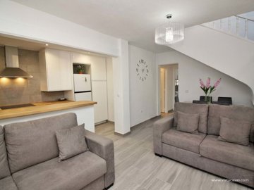 1447-365778-78d1f4f8b6655591b02d22fabb36a692d