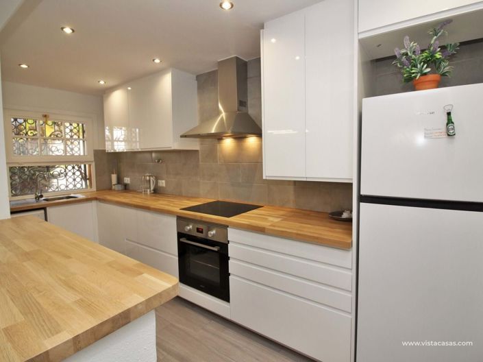 Image No.11-3 Bed Townhouse for sale