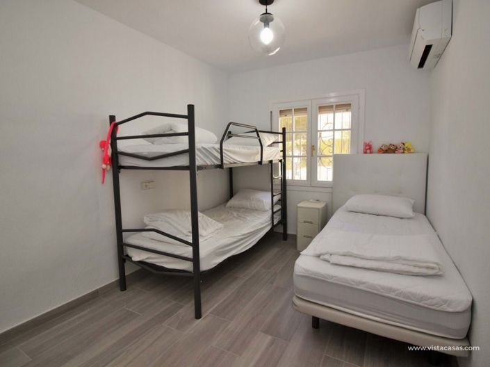 Image No.14-3 Bed Townhouse for sale