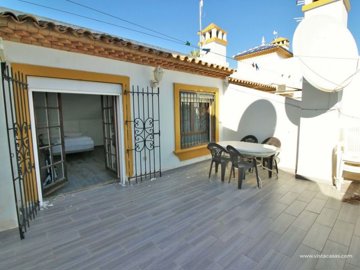 1447-365778-78d1f4f8b6655591b02d22fabb36a692d