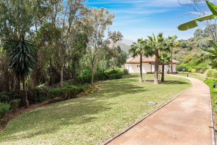 Image No.25-2 Bed Apartment for sale