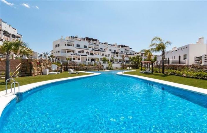 Image No.1-Maison de ville de 3 chambres à vendre à Estepona