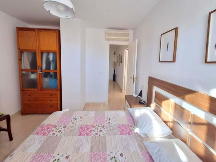 Image No.21-3 Bed Apartment for sale