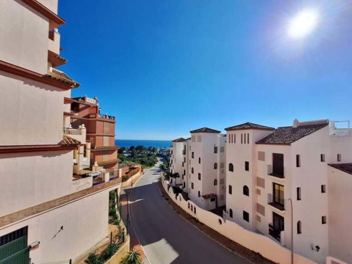 Image No.27-3 Bed Apartment for sale