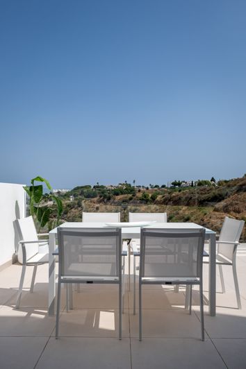 Image No.33-2 Bed Apartment for sale