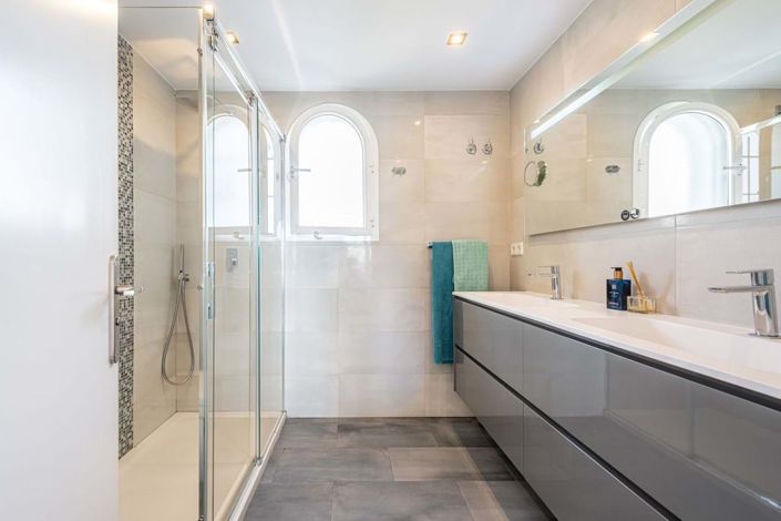 Image No.22-3 Bed Townhouse for sale