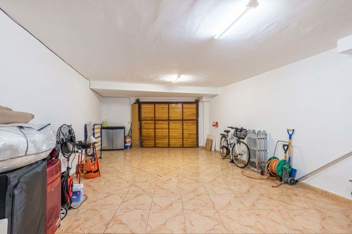 Image No.23-3 Bed Townhouse for sale