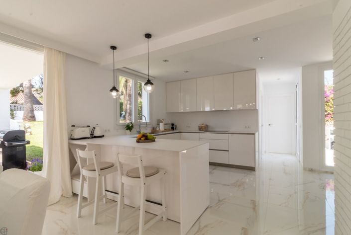 Image No.11-4 Bed Villa for sale