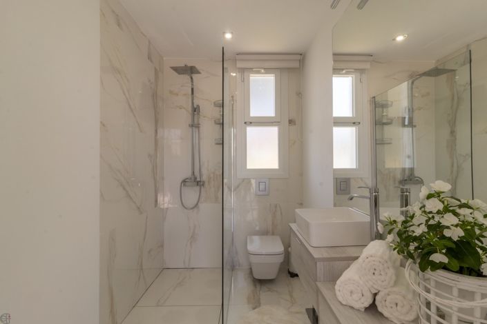 Image No.31-4 Bed Villa for sale