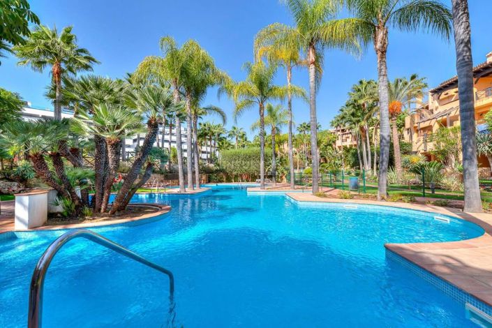 Image No.1-Appartement de 3 chambres à vendre à Estepona