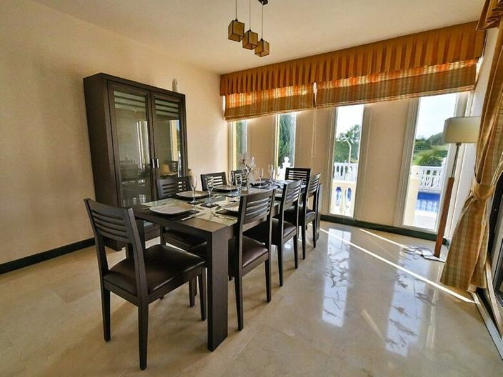 Image No.10-6 Bed Villa for sale