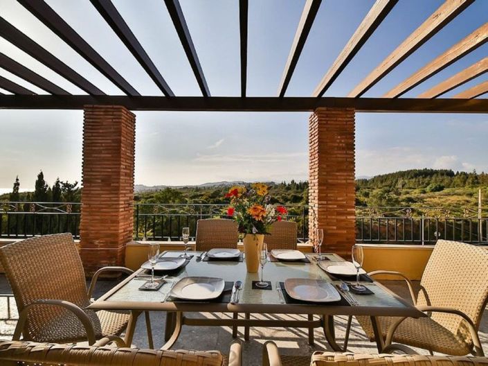 Image No.2-6 Bed Villa for sale