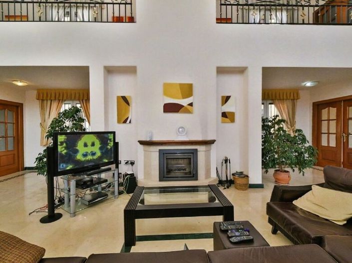 Image No.9-6 Bed Villa for sale