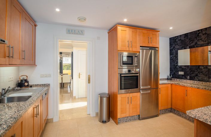 Image No.18-3 Bed Apartment for sale