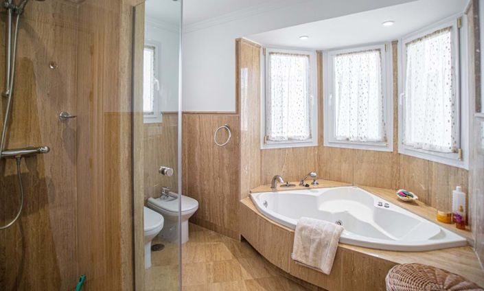 Image No.23-3 Bed Apartment for sale