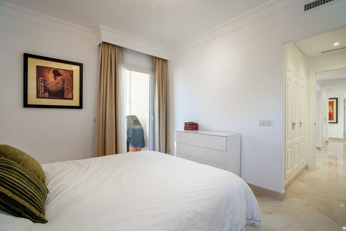 Image No.25-3 Bed Apartment for sale