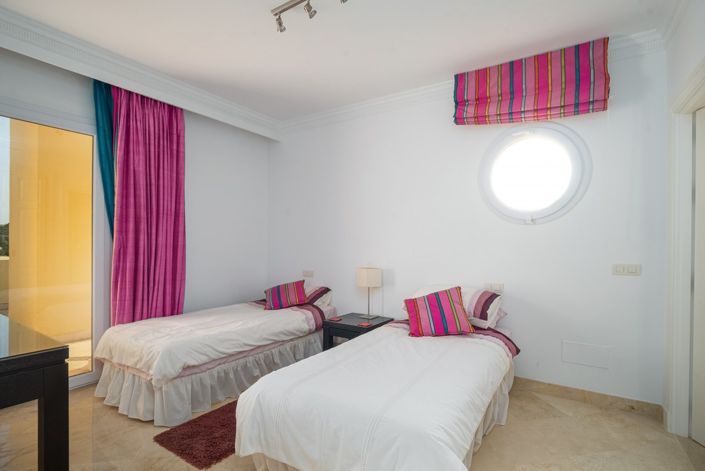 Image No.27-3 Bed Apartment for sale