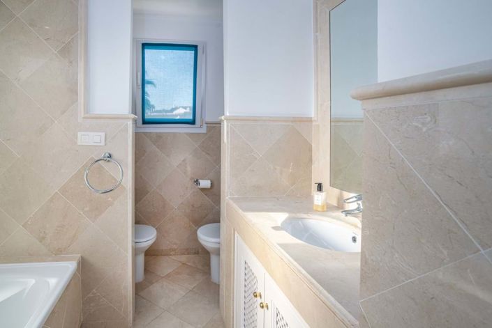 Image No.29-3 Bed Apartment for sale