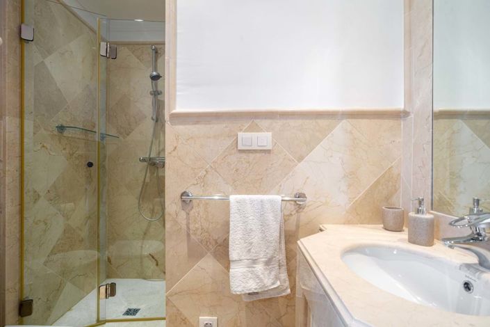 Image No.30-3 Bed Apartment for sale