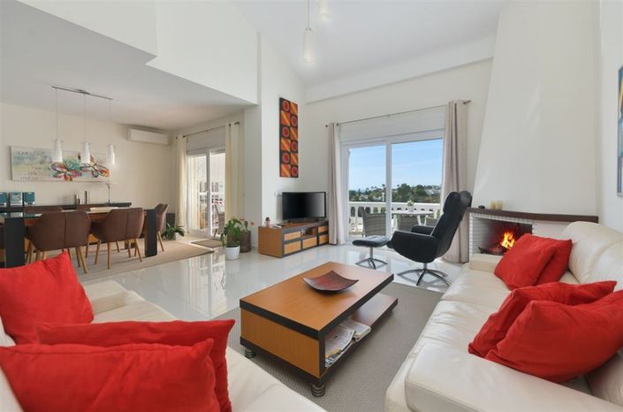 Image No.6-3 Bed Townhouse for sale