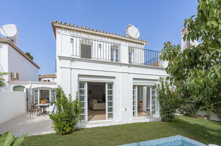 Image No.1-4 Bed Villa for sale