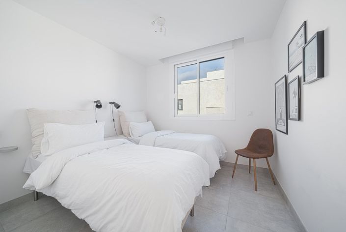 Image No.7-3 Bed Apartment for sale