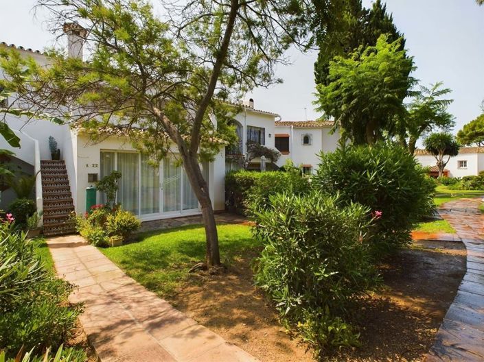Image No.1-Maison de ville de 3 chambres à vendre à Estepona