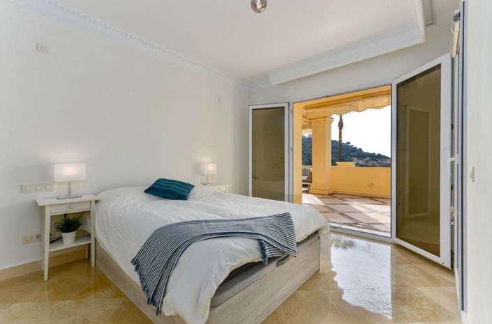 Image No.12-3 Bed Apartment for sale