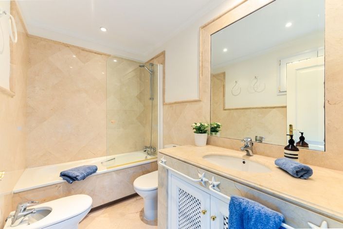 Image No.15-3 Bed Apartment for sale