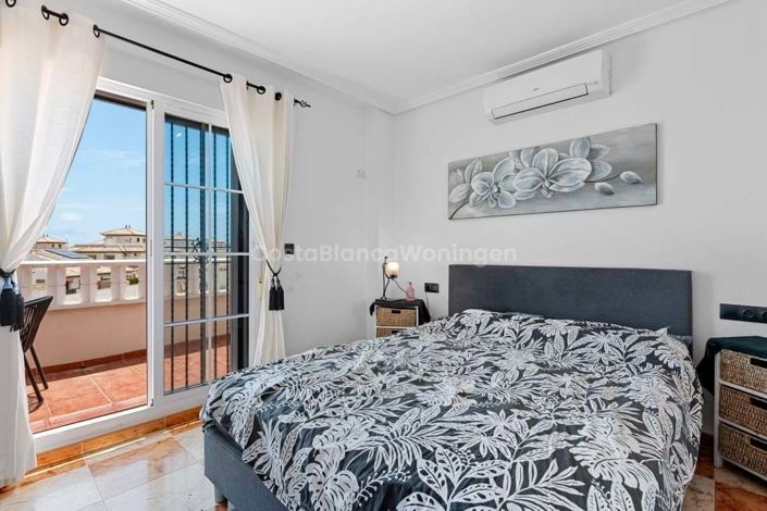 Image No.11-2 Bed Townhouse for sale