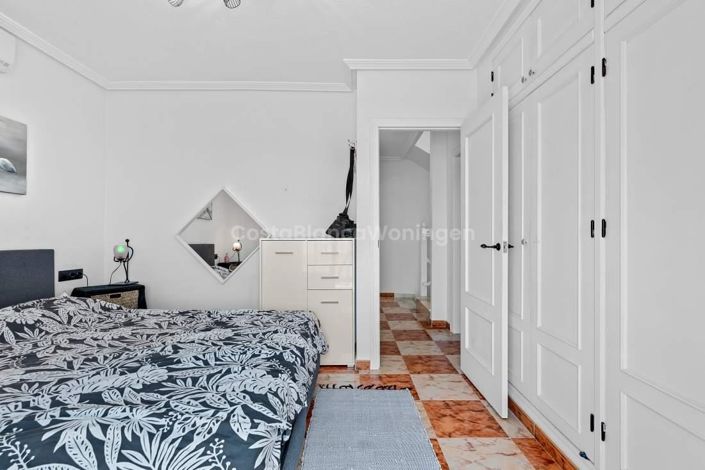 Image No.12-2 Bed Townhouse for sale