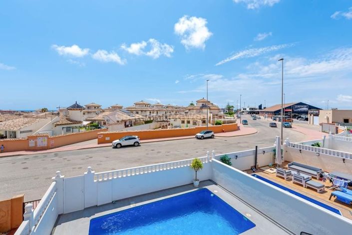 Image No.19-2 Bed Townhouse for sale