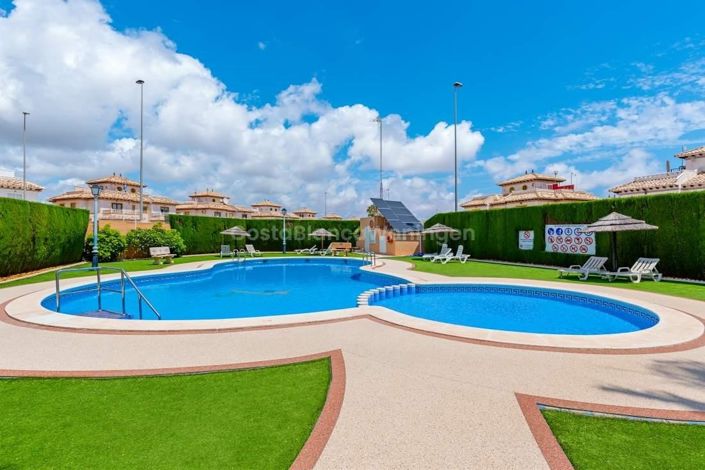 Image No.21-2 Bed Townhouse for sale