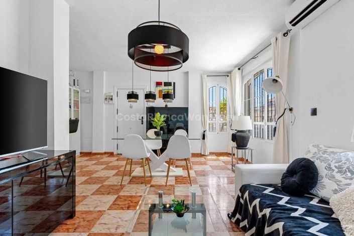 Image No.8-2 Bed Townhouse for sale