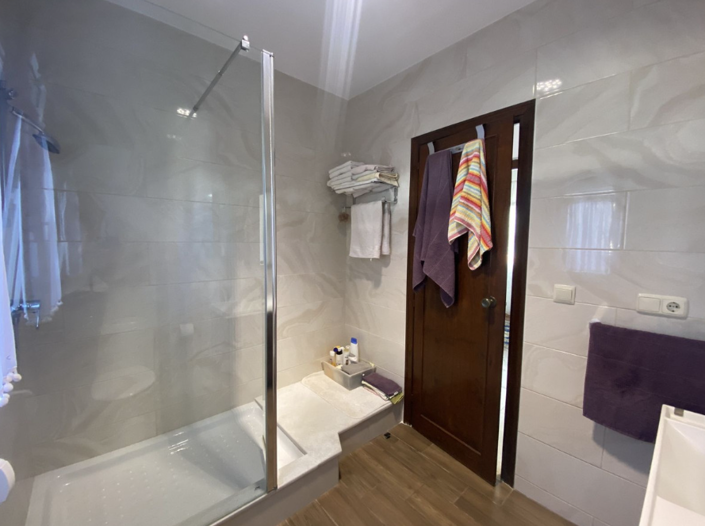 Image No.19-3 Bed Villa for sale