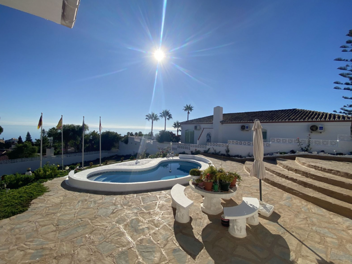 Image No.3-3 Bed Villa for sale