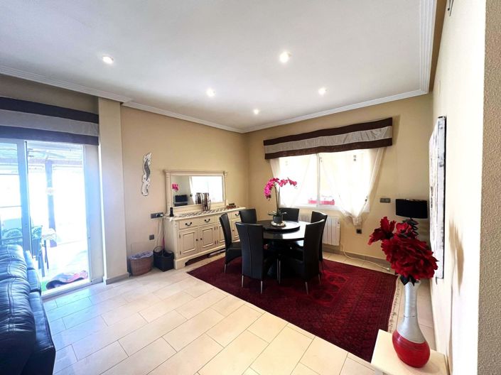 Image No.9-3 Bed Villa for sale