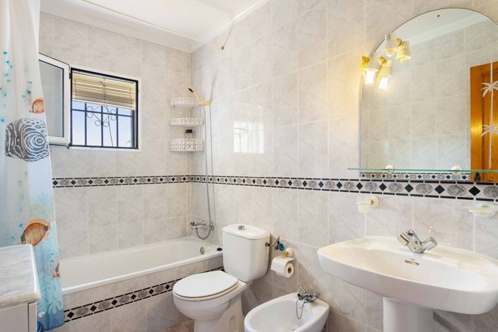 Image No.10-3 Bed Townhouse for sale