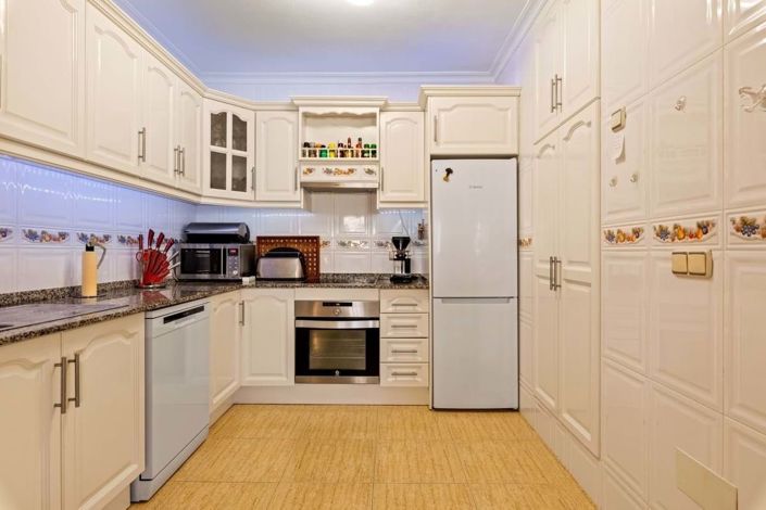 Image No.11-3 Bed Townhouse for sale