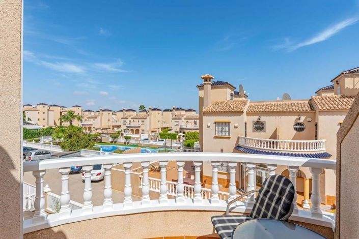 Image No.16-3 Bed Townhouse for sale