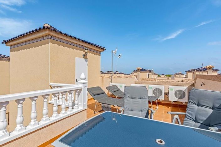 Image No.29-3 Bed Townhouse for sale