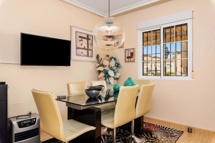 Image No.9-3 Bed Townhouse for sale