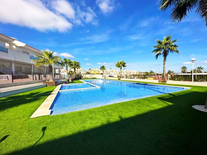 Image No.22-3 Bed Townhouse for sale