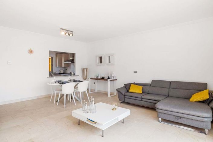 Image No.6-Appartement de 2 chambres à vendre à Estepona