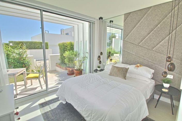 Image No.11-3 Bed Townhouse for sale