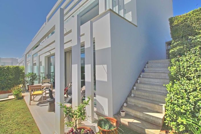 Image No.26-3 Bed Townhouse for sale